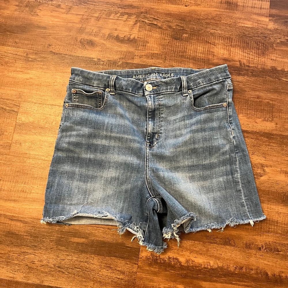 American Eagle Curvy High Rise Shortie Shorts